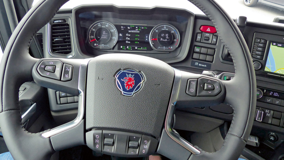 Scania XT 450 Test Armaturen