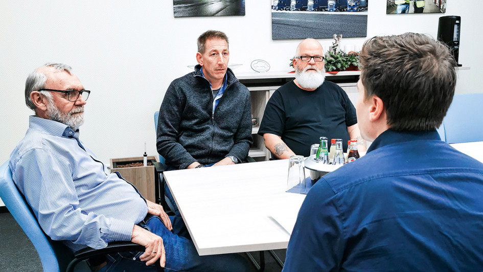 Gespräch mit Chef und Fahrern Weets