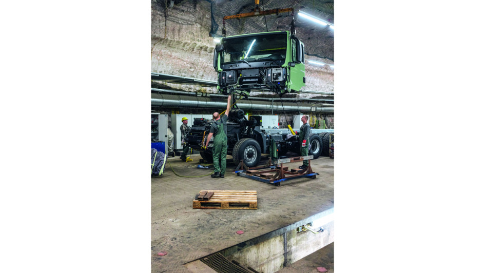 Wiederaufbau MAN Grube