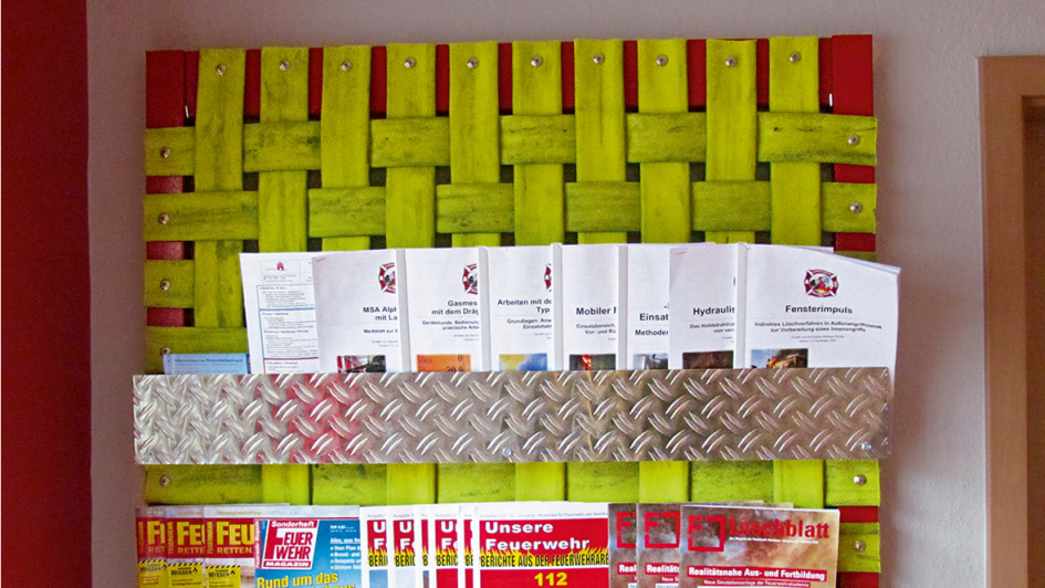 Zeitschriftenhalter Feuerwehr