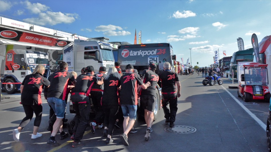 Truck Pulling Truck Grand Prix