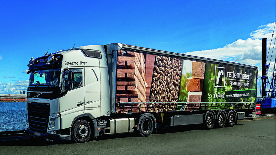 Truck an der Elbe