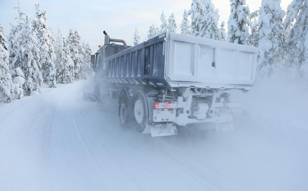 Sisu Polar DK 16 M Schneeplug